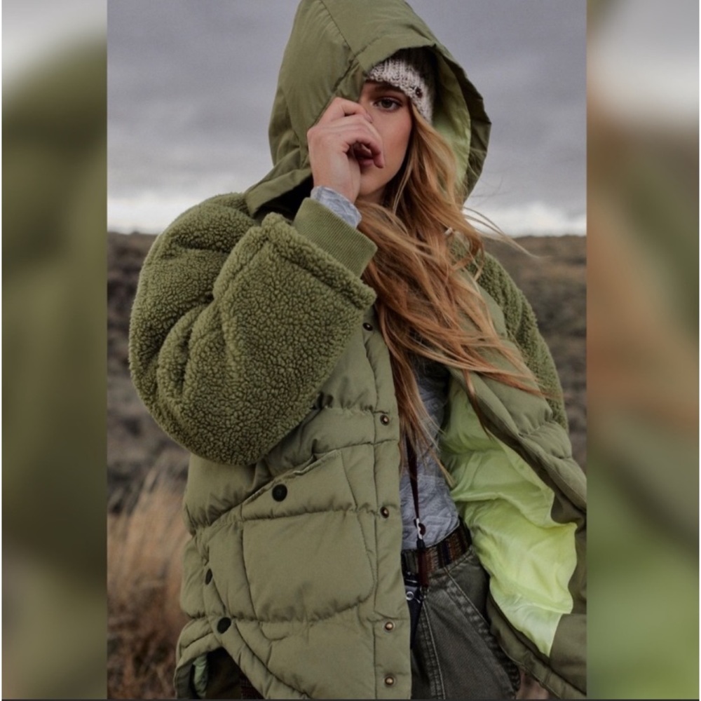 Anthropologie Pilcro Green Swing Puffer Jacket Large NWT